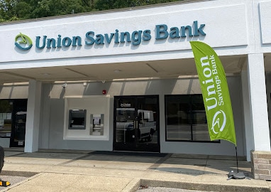 Exterior of Union Savings Bank branch located at 454 Main AvenueNorwalk, CT 06851