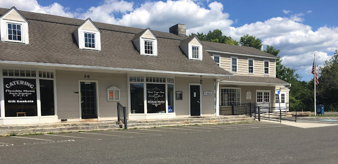Exterior of Union Savings Bank branch located at 26 North StreetRoxbury, CT 06783
