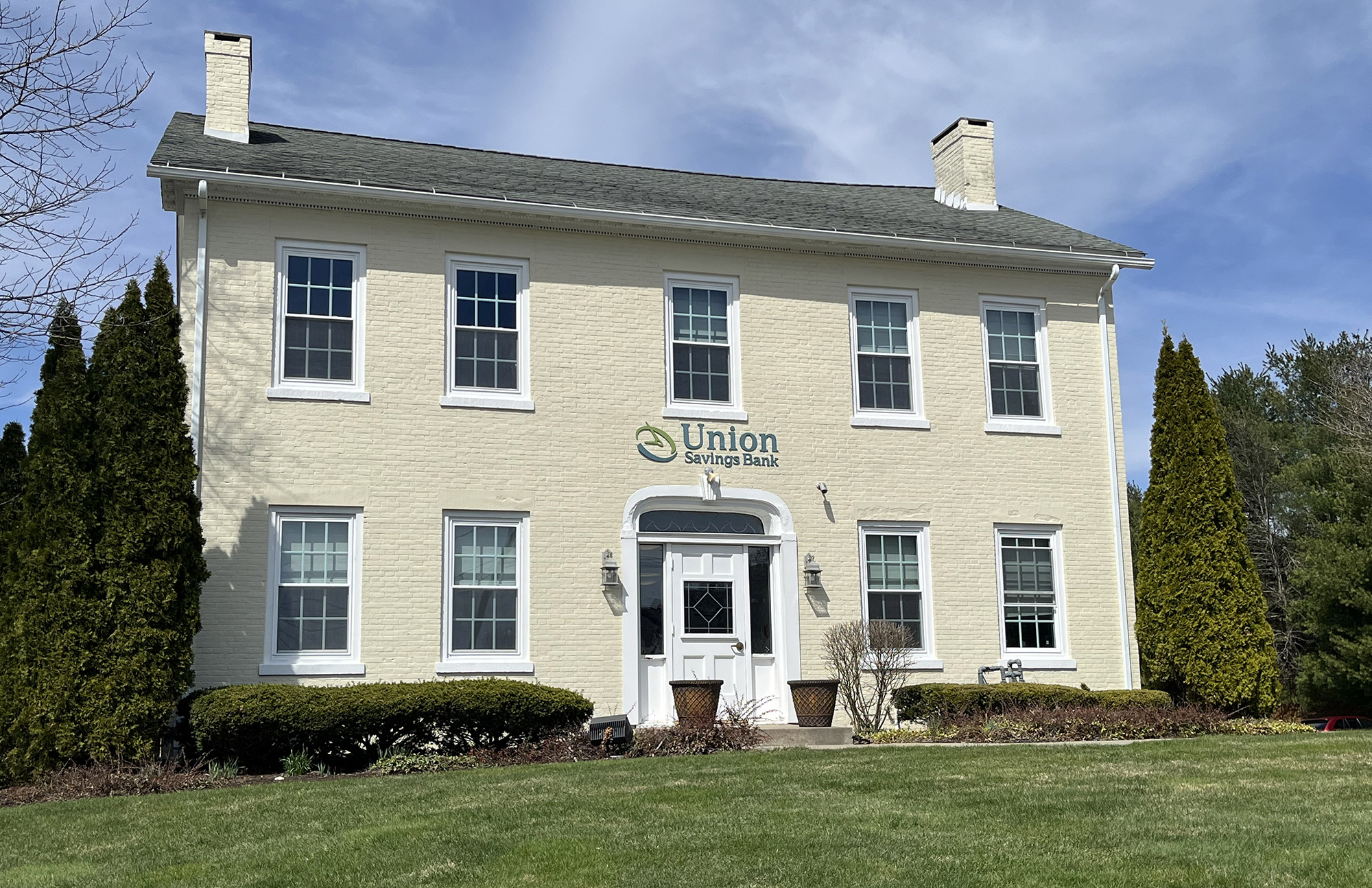 Exterior of Union Savings Bank branch located at 1057 Torringford StreetTorrington, CT 06790
