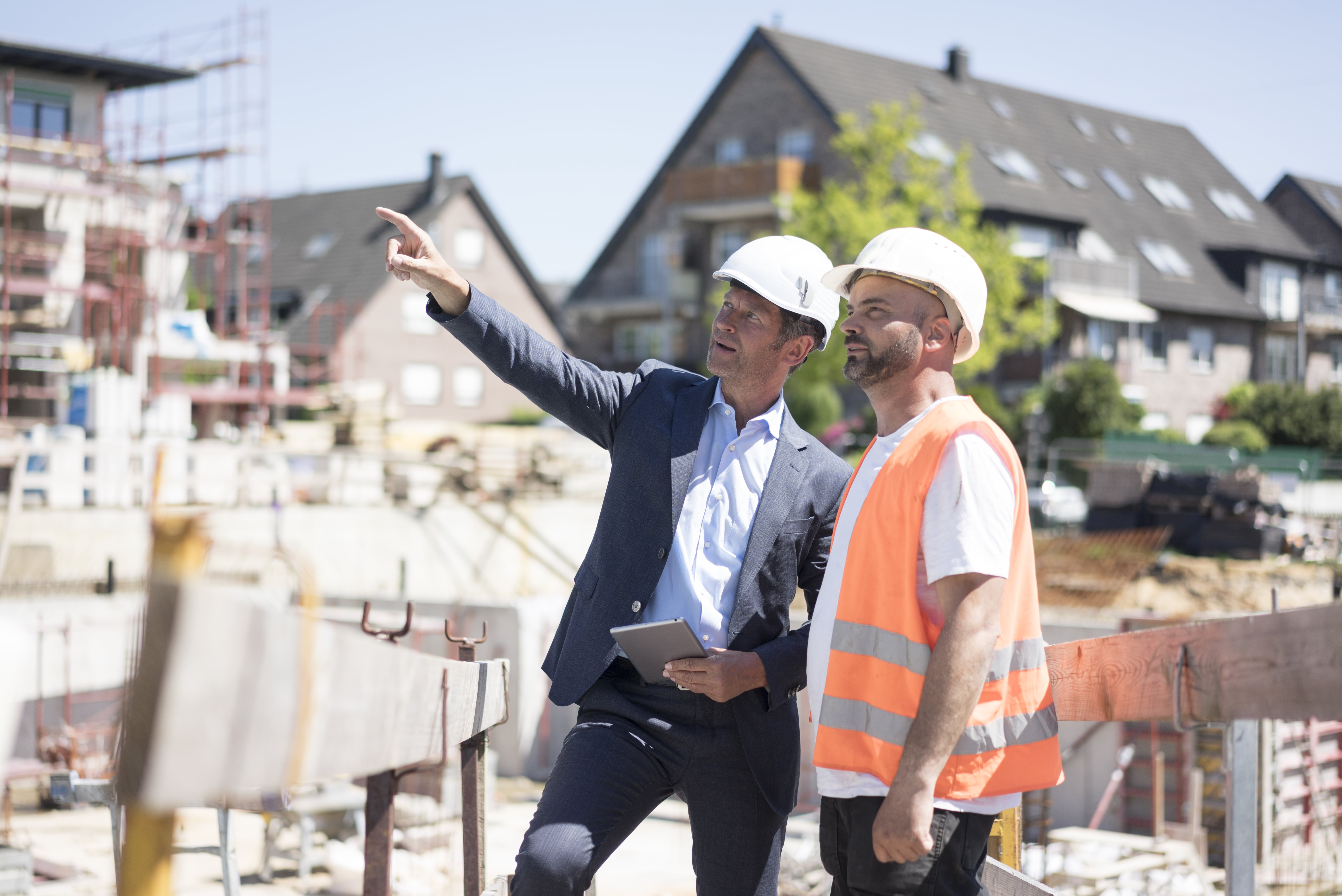 How to Use Commercial Lending for Managing Project Delays and Cash Flow Gaps